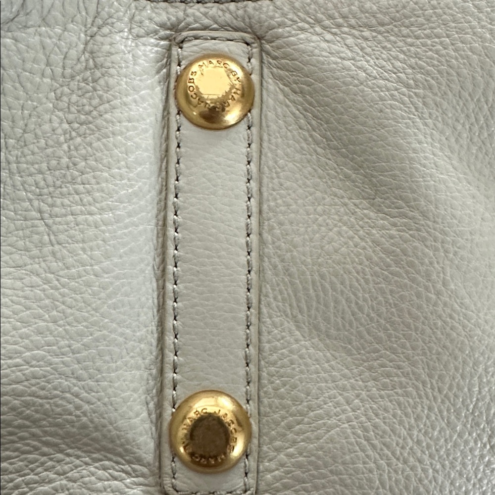 Marc by Marc Jacobs Oyster Leather Shoulder Bag with Gold Hardware - Picture 8 of 10